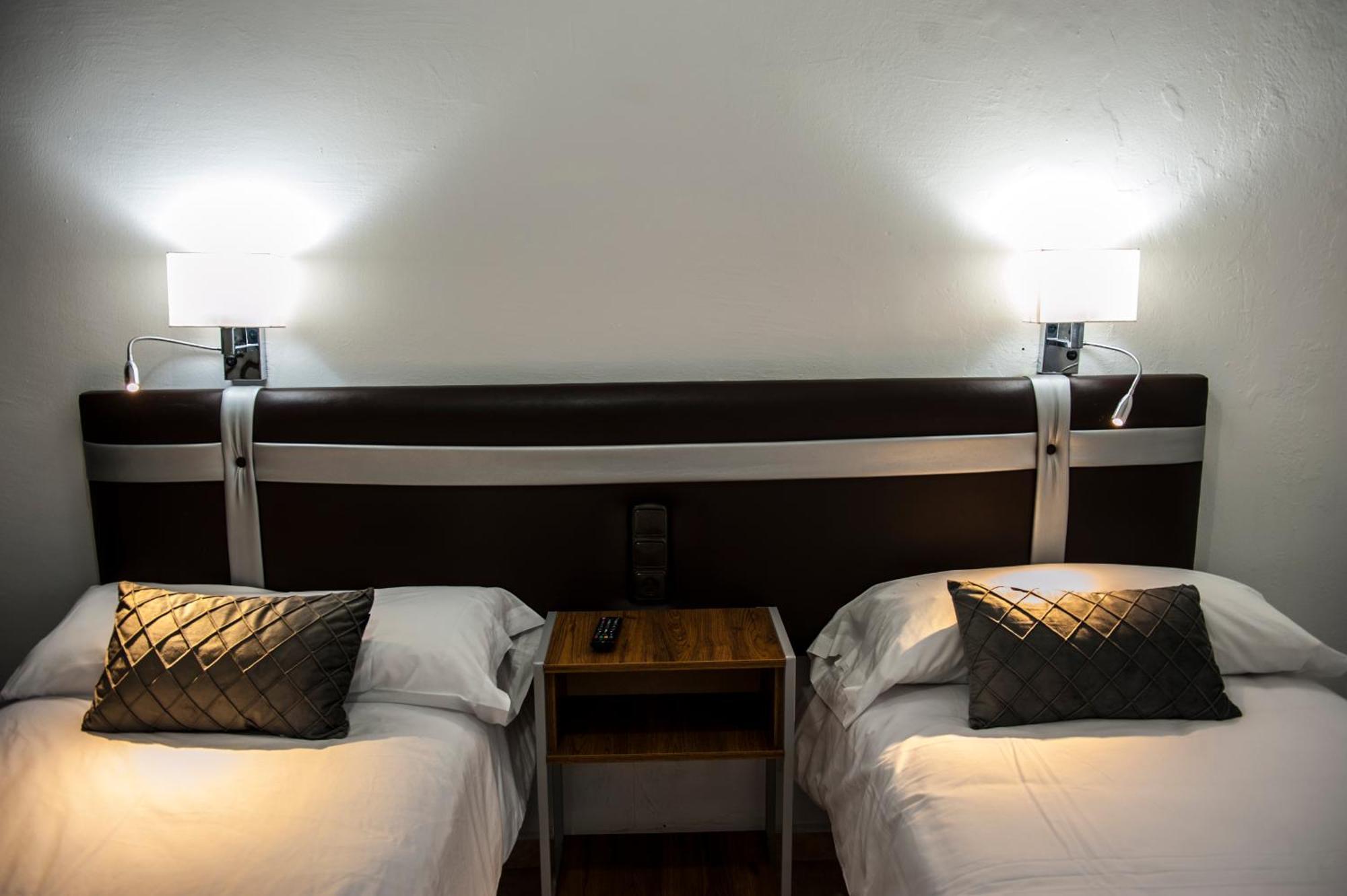 Hostal Las Palomas ลูซีนา ภายนอก รูปภาพ